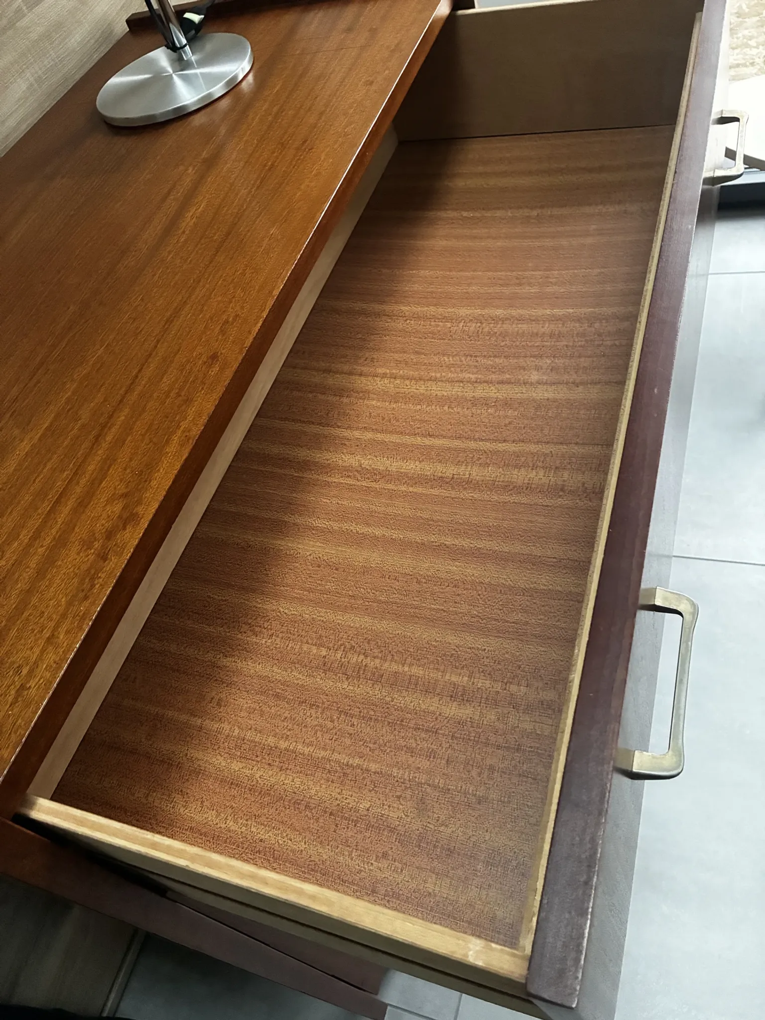 Vintage teak chest of drawers with 4 drawers from the 1960s.