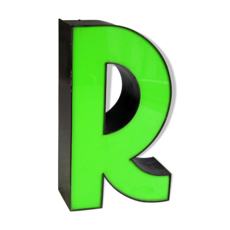 Letter r green