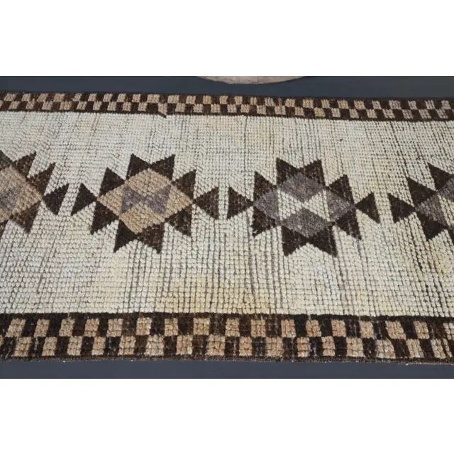 1970s Vintage Turkish Oushak Diamond Wool Runner 83x343