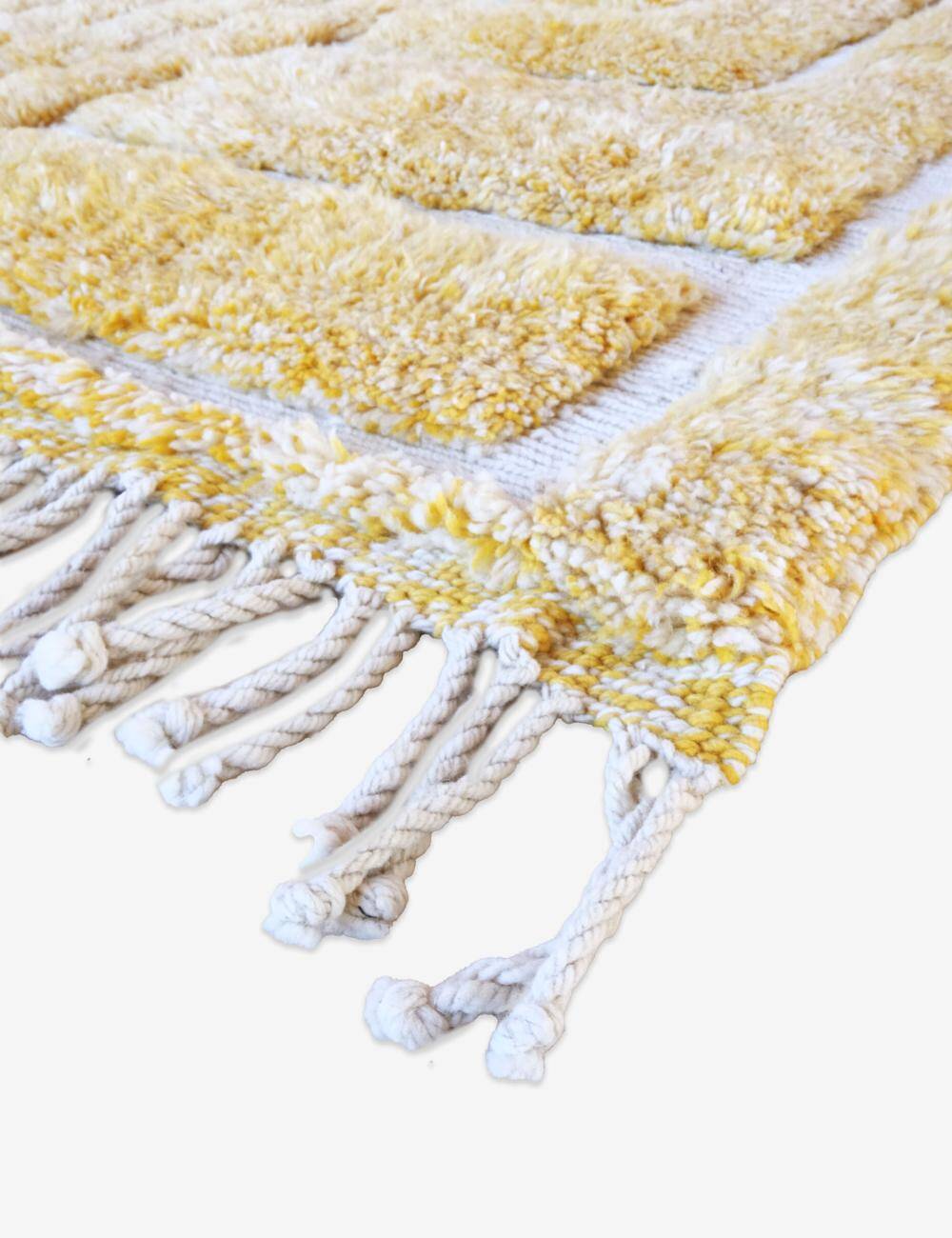 Luxurious Beni Mrirt Rug - 249 x 157 cm