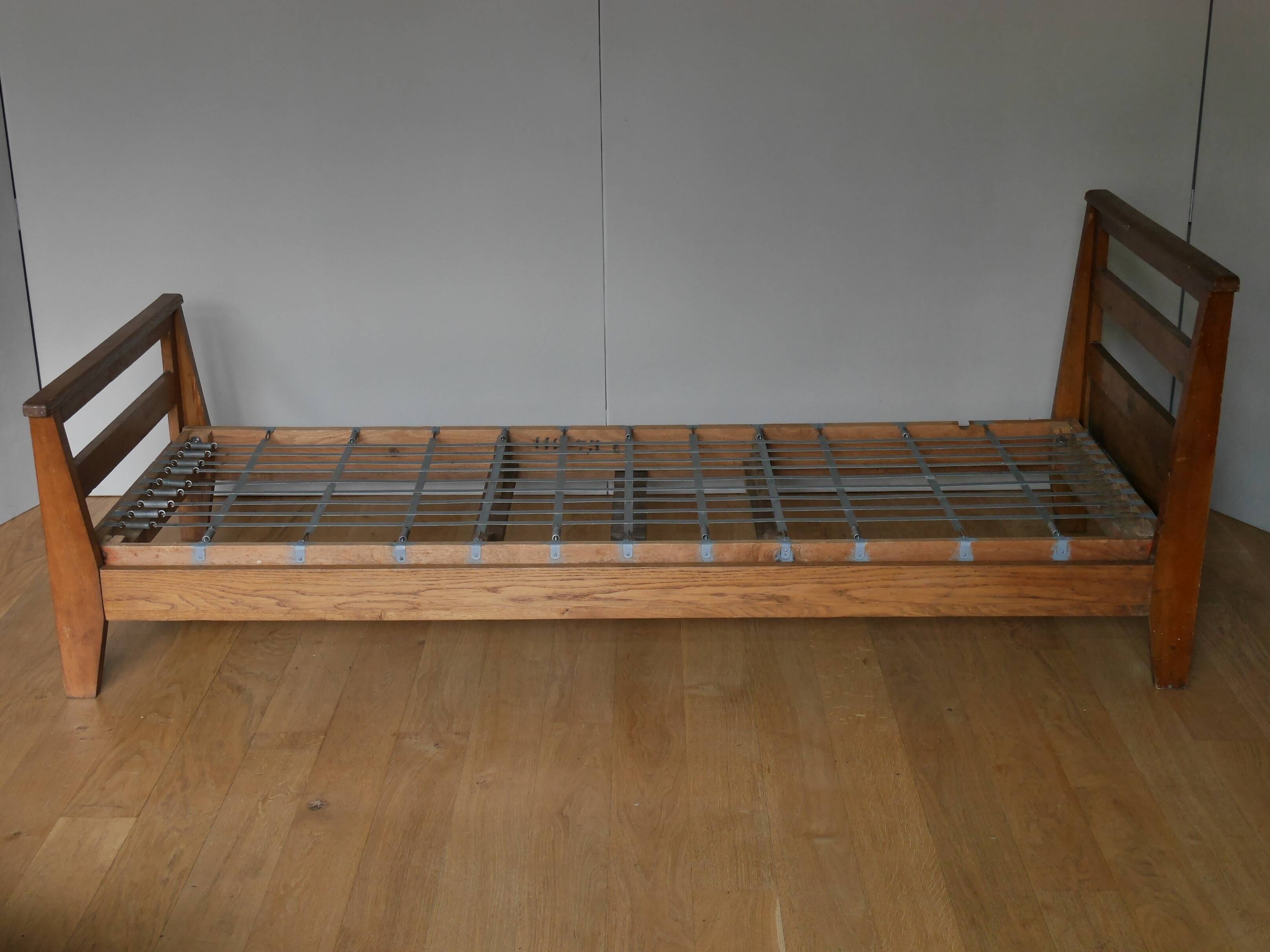 Day bed 1945