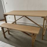 Folding table in solid oak