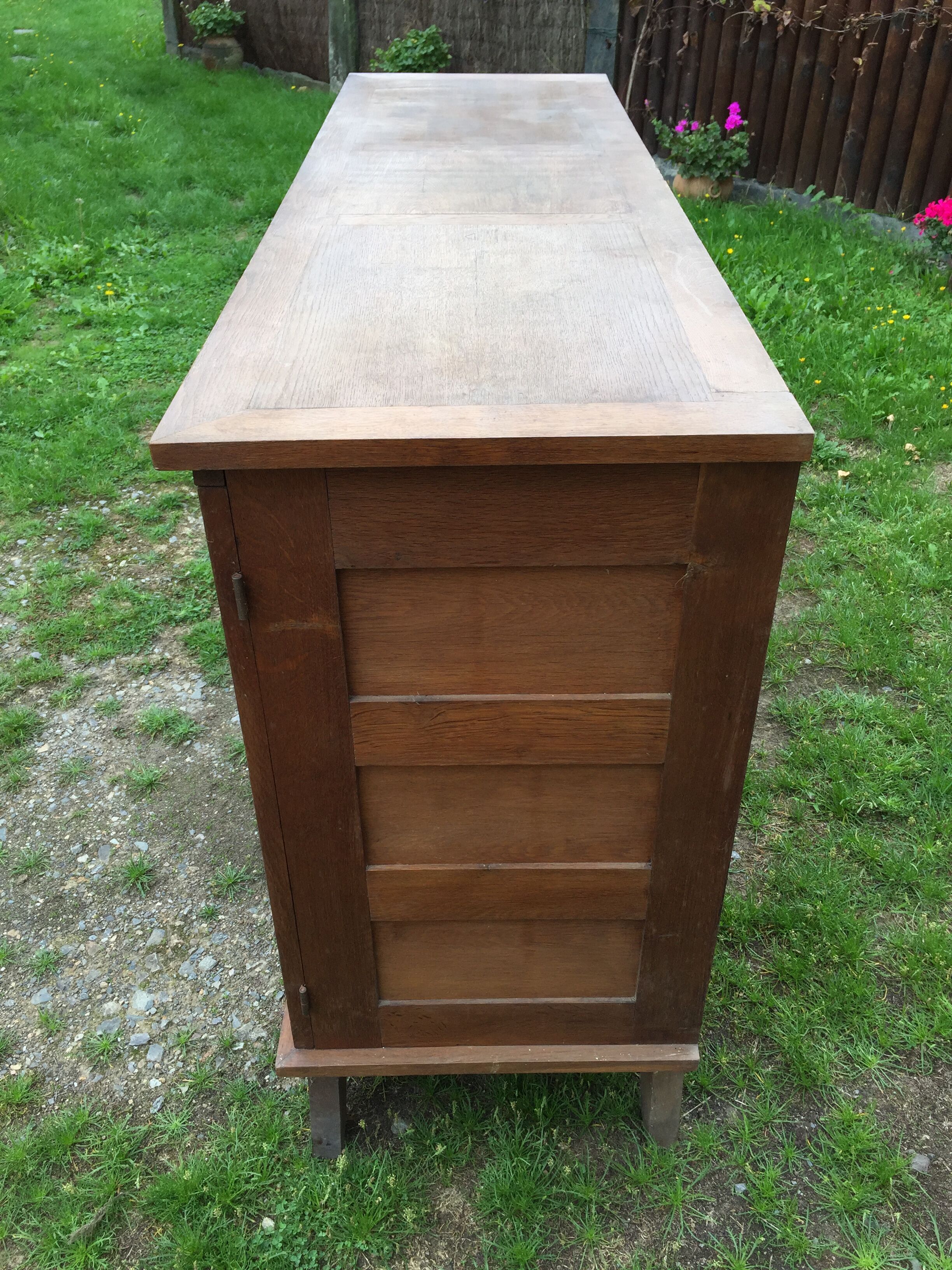 Vintage buffet René Gabriel in oak period reconstruction said of disaster victims