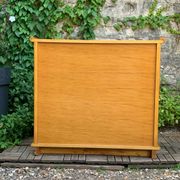 Dresser and its bedside table in rattan caning and vintage oak from the 1970s.