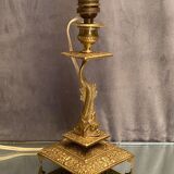Lamp foot XIXth Louis XIV with stylized dauphin mounted in lamp without transformation