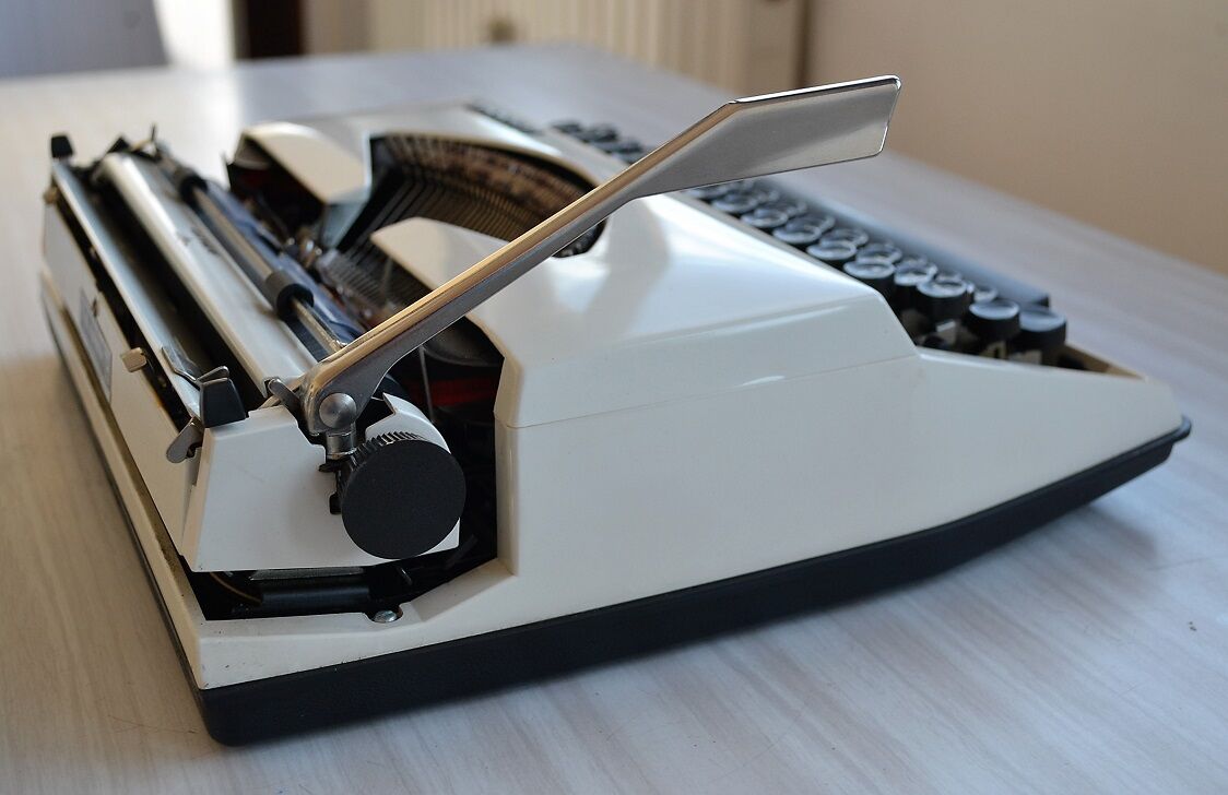 Model machine to write portable Adler Tippa 1960 s