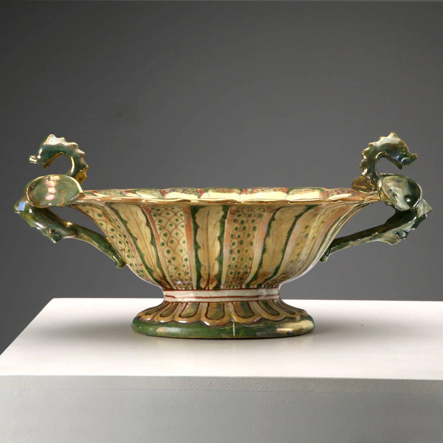 Vintage centrepiece in majolica from Gualdo Tadino, Italy, 1930s.