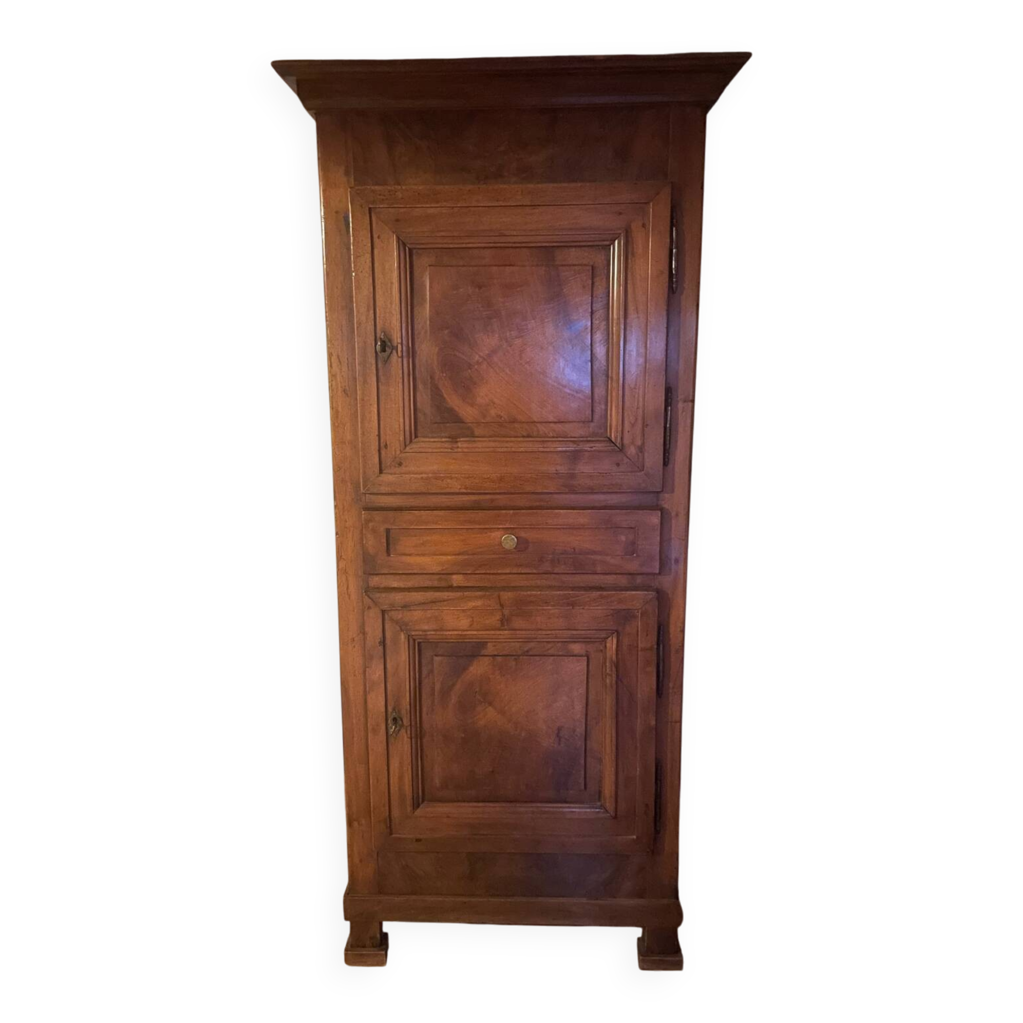 Standing man, antique wooden bonnetière.