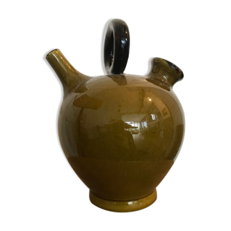 Double-neck ceramic jug