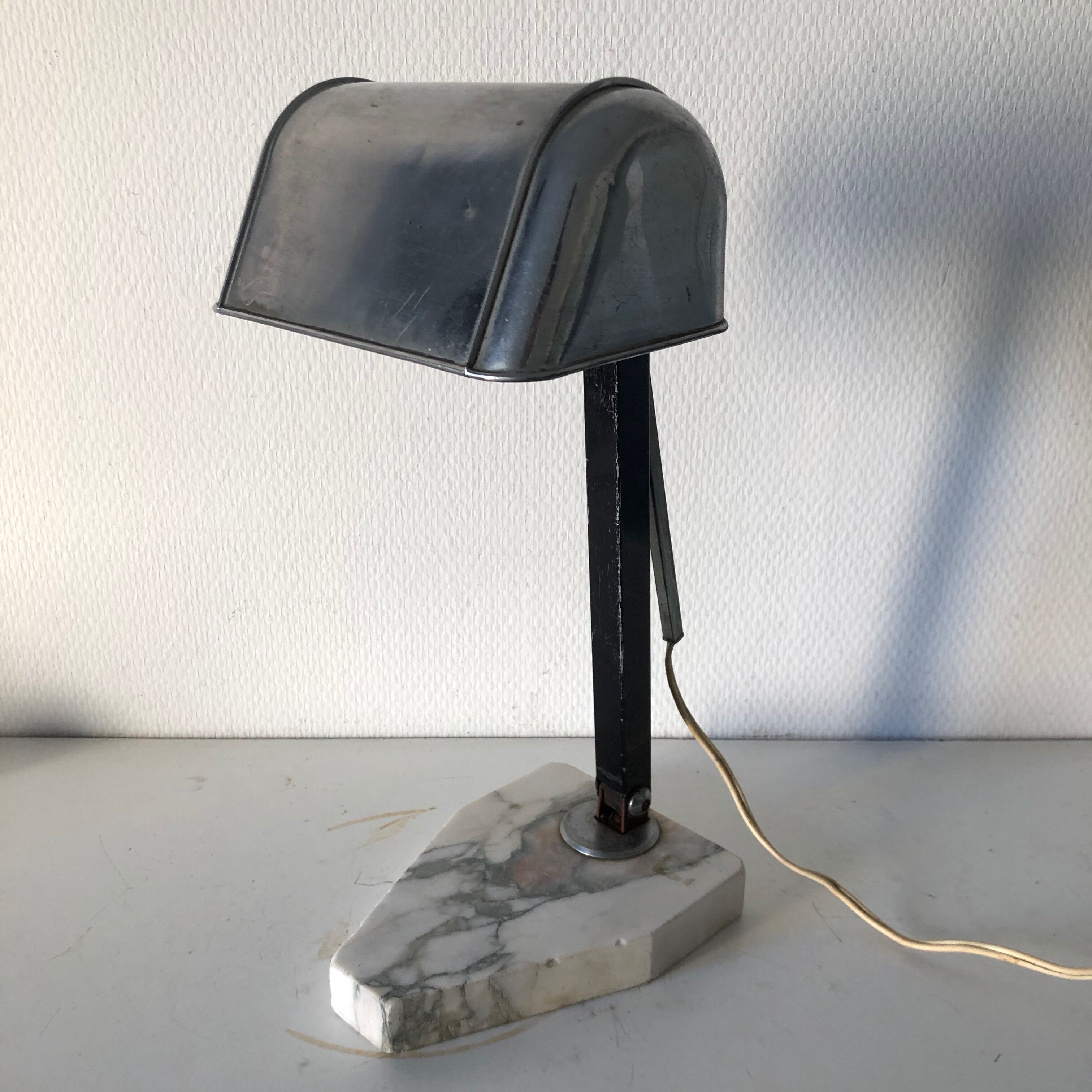 Lampe 'Artisanat Français' en marbre vintage, 1930