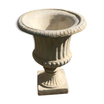 Medici jar in reconstructed stone