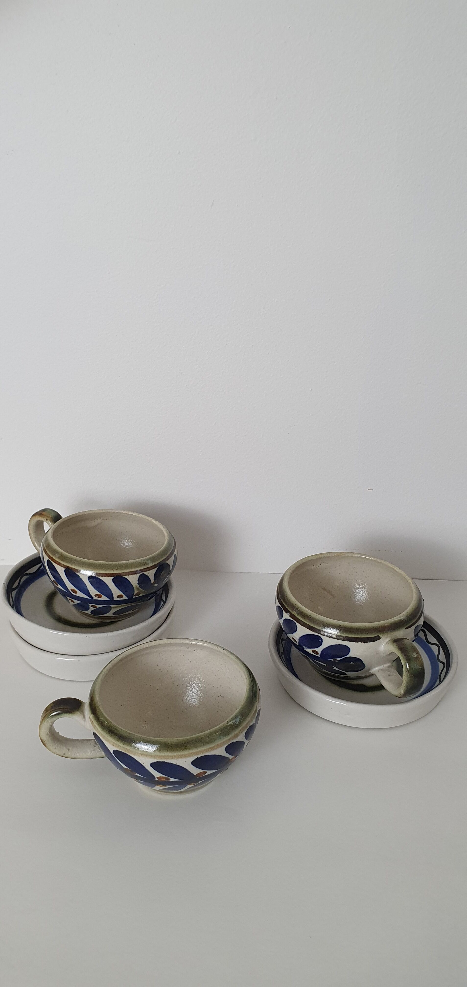 Coffee cups or tea