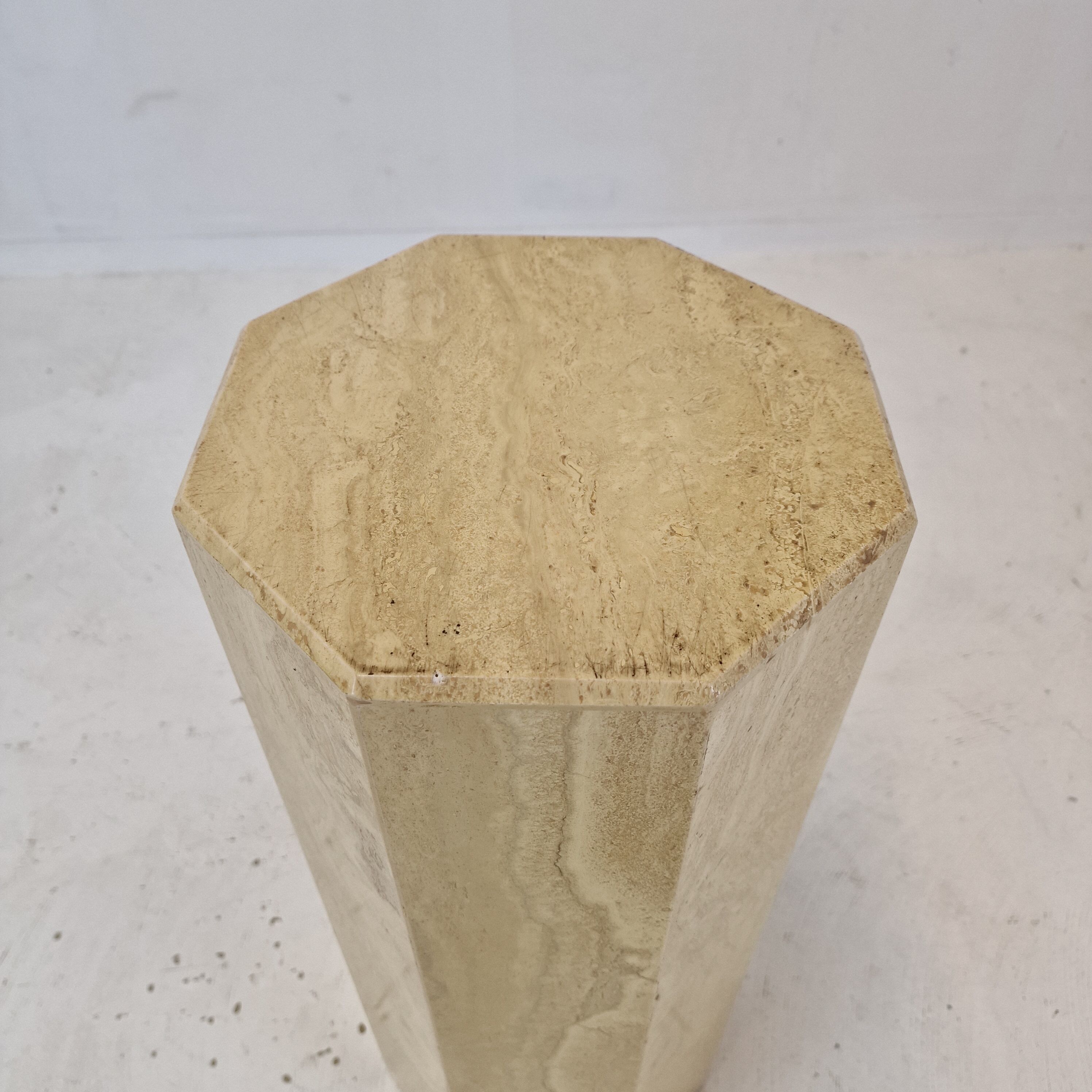 Italian travertine side table or pedestal, 1980's