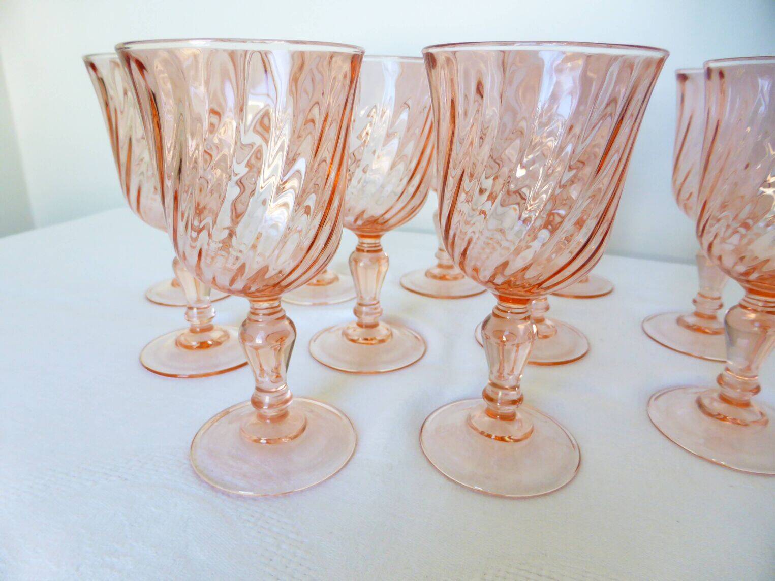 11 Arcoroc Rosaline stemmed glasses in pink glass 2106182