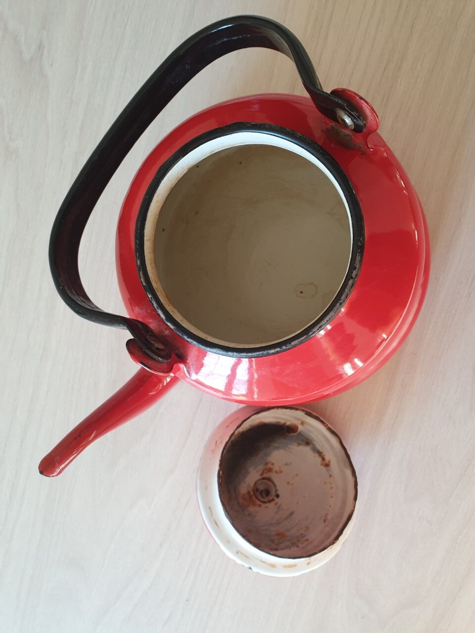 Vintage enamelled sheet metal kettle