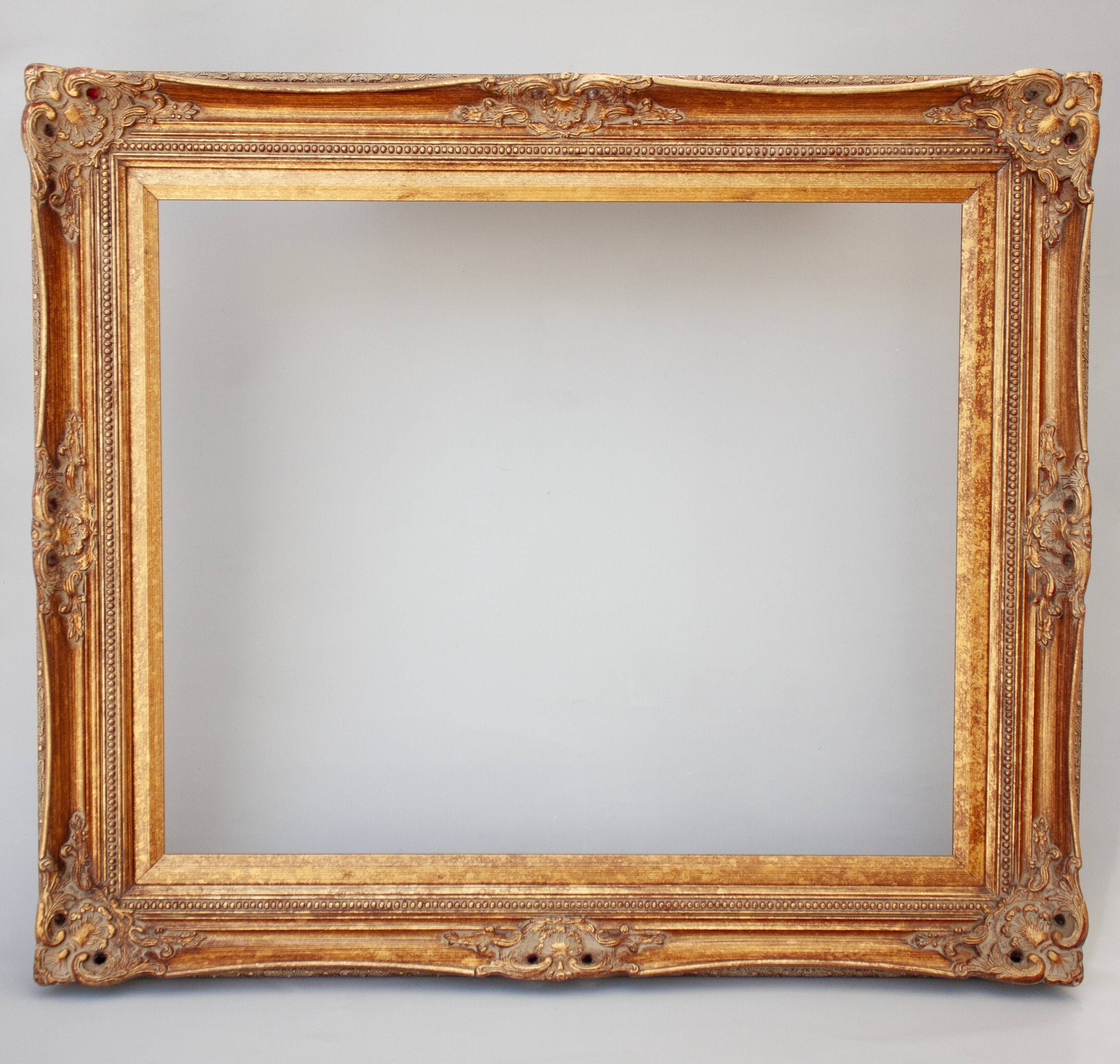 Original oil painting of water lilies, with a high-quality Baroque frame.