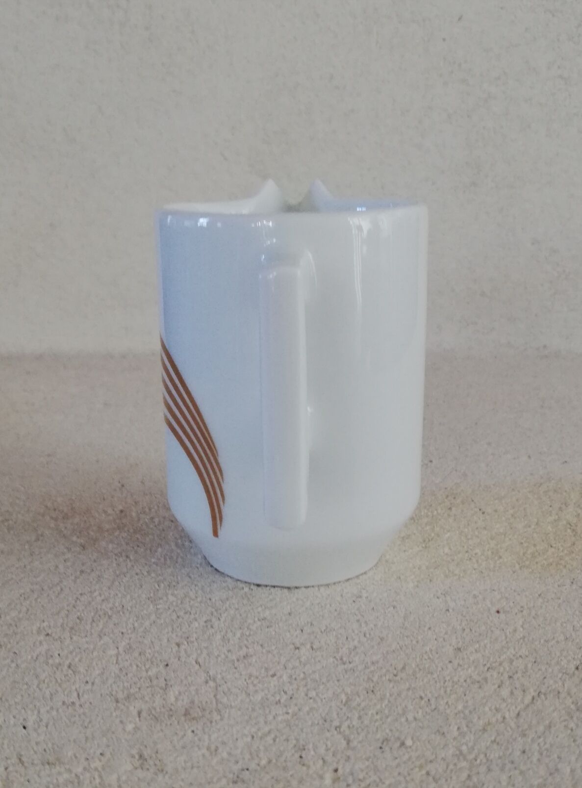 Pichet vintage en porcelaine