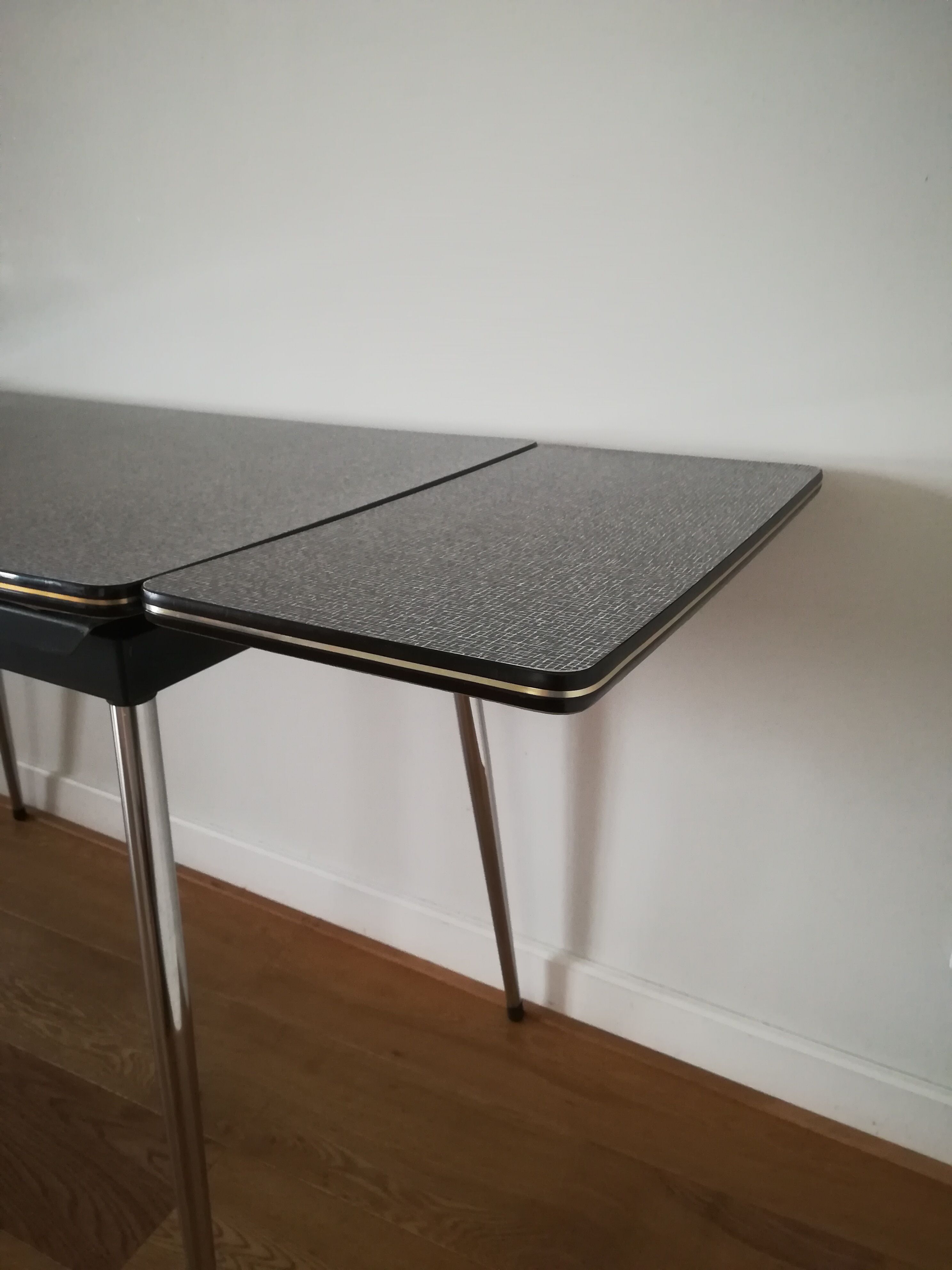 Extensible table