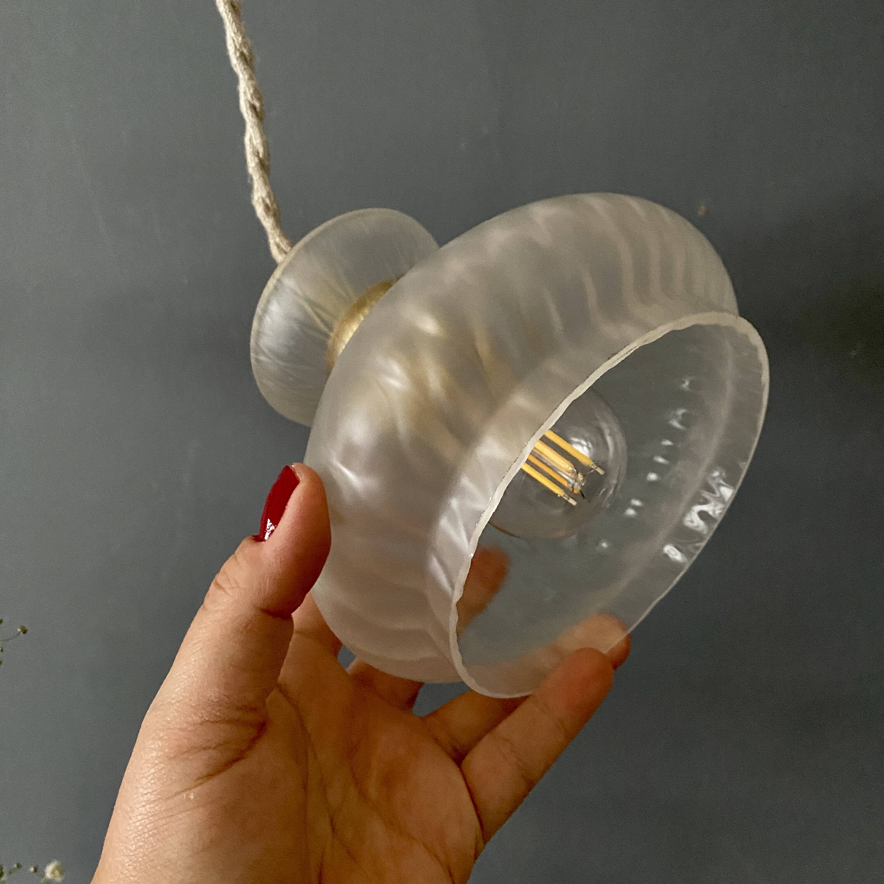 Suspension vintage en verre dépoli