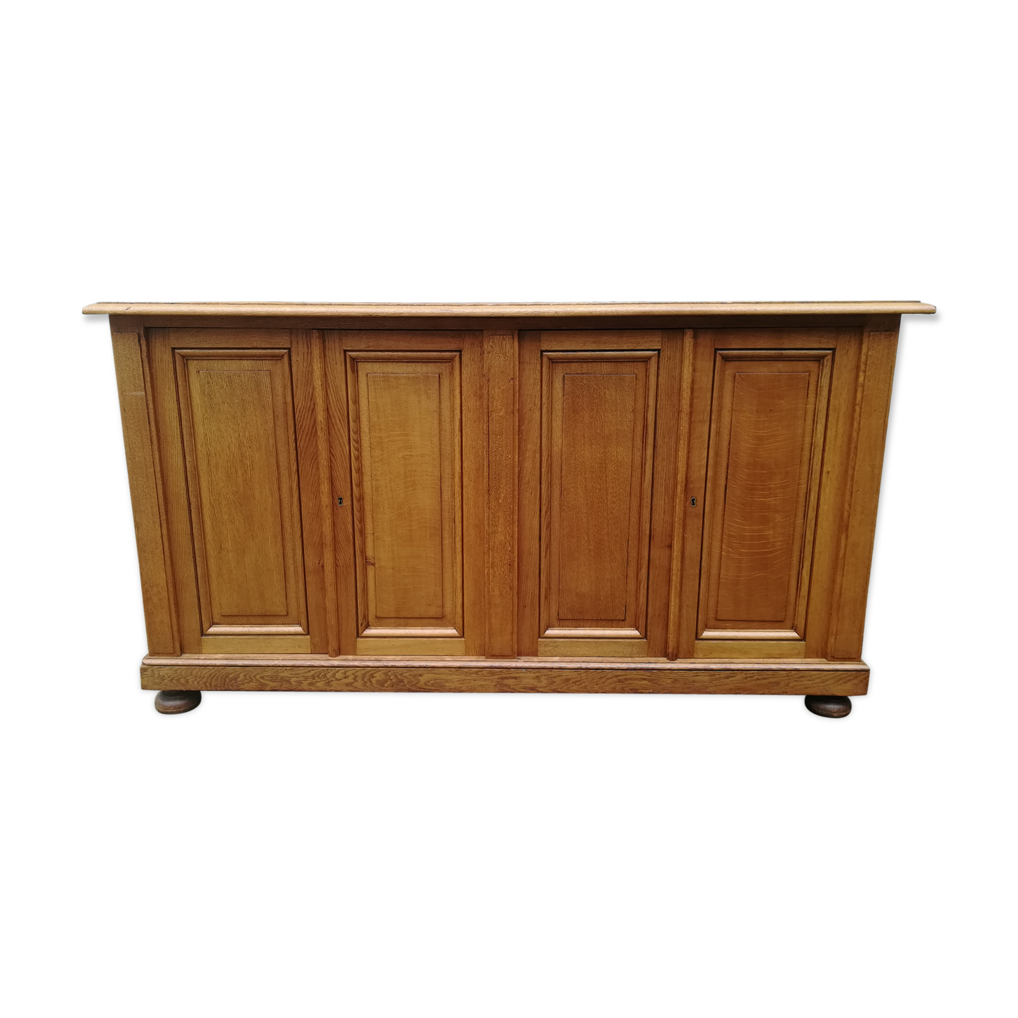 Four-door trade furniture