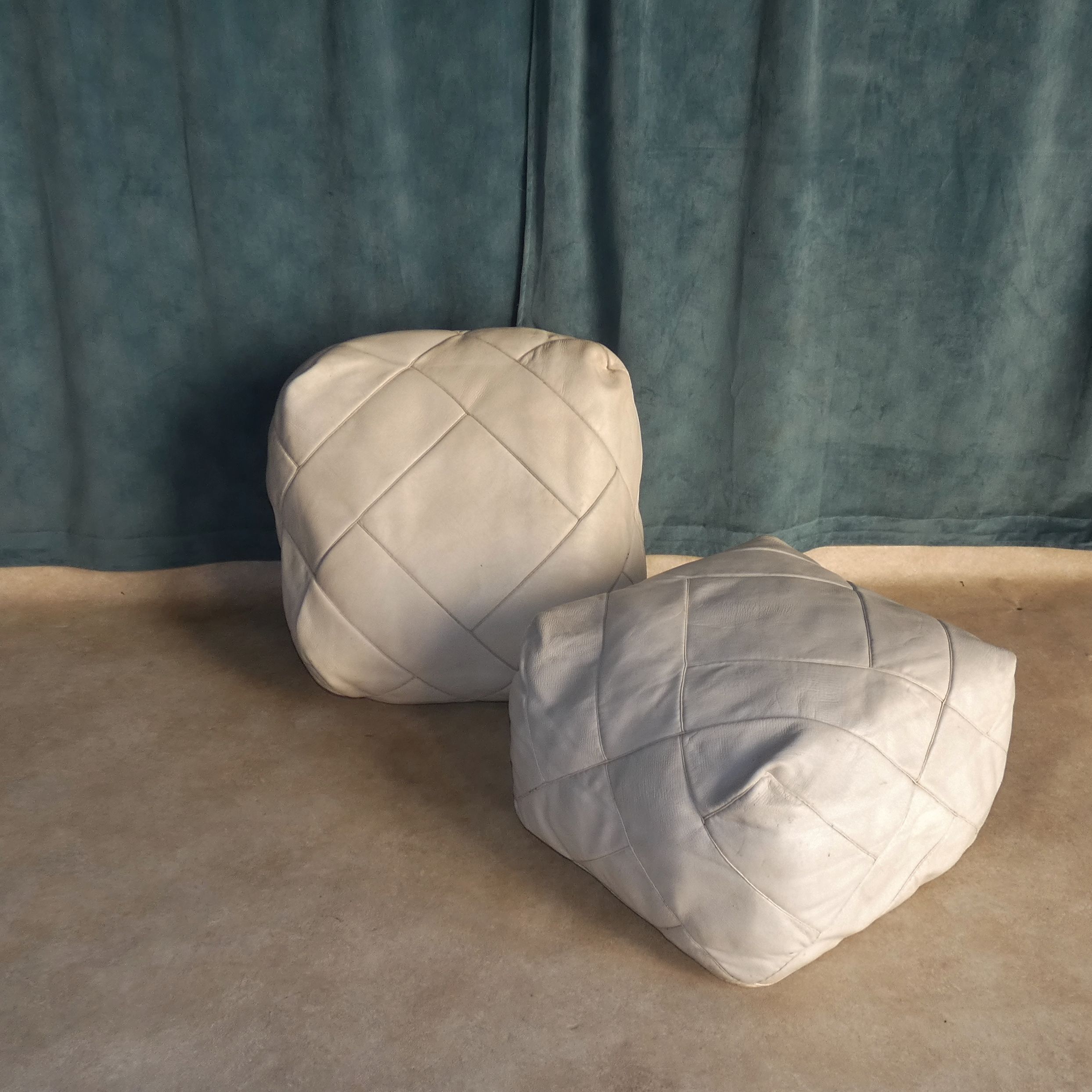 Pair of vintage square poufs in white leather, losanges patterns circa 1970