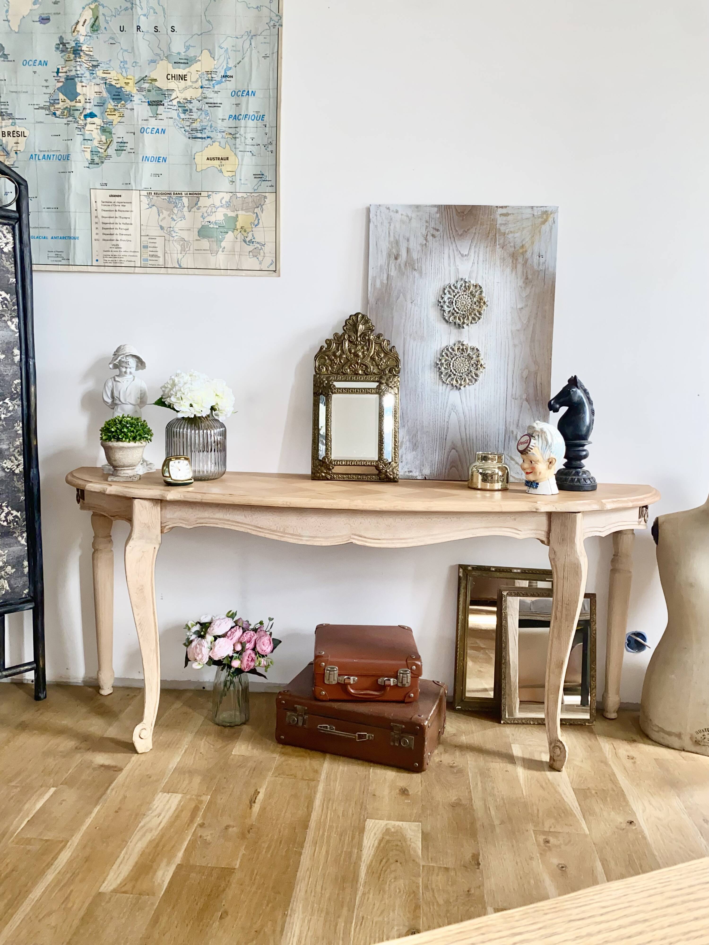 Large castle entrance console