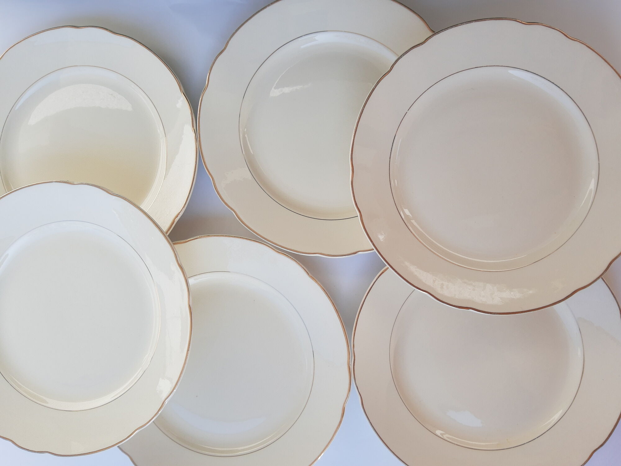 Set of 6 flat plates Villeroy and Boch ivory vintage gilding