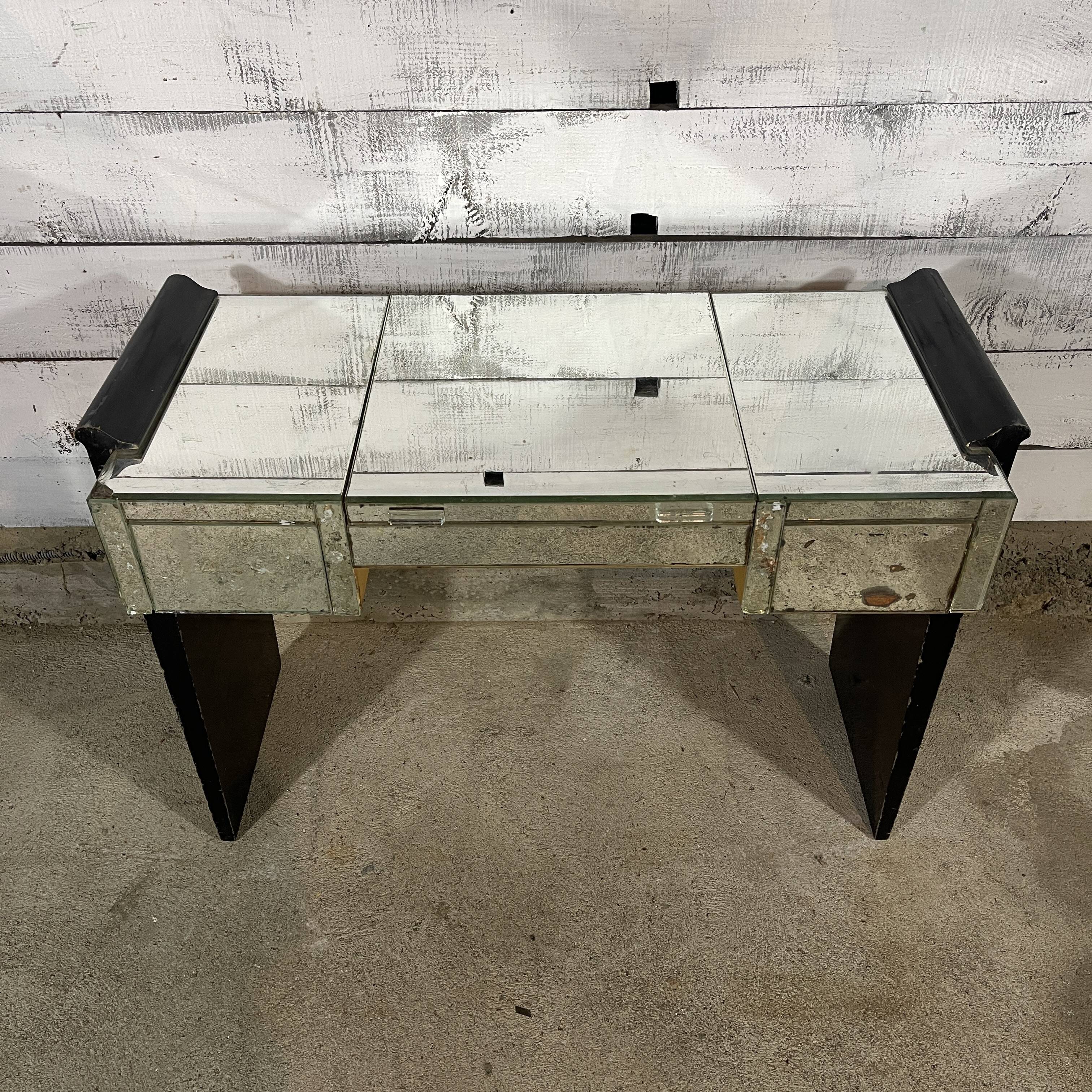 Vintage mirror dressing table