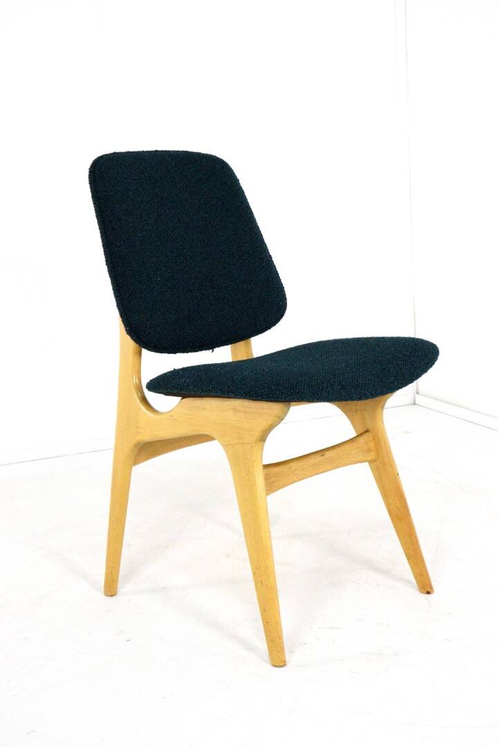 Set of 4 chairs in the style of Arne Hovmand olsen 'Bergen'