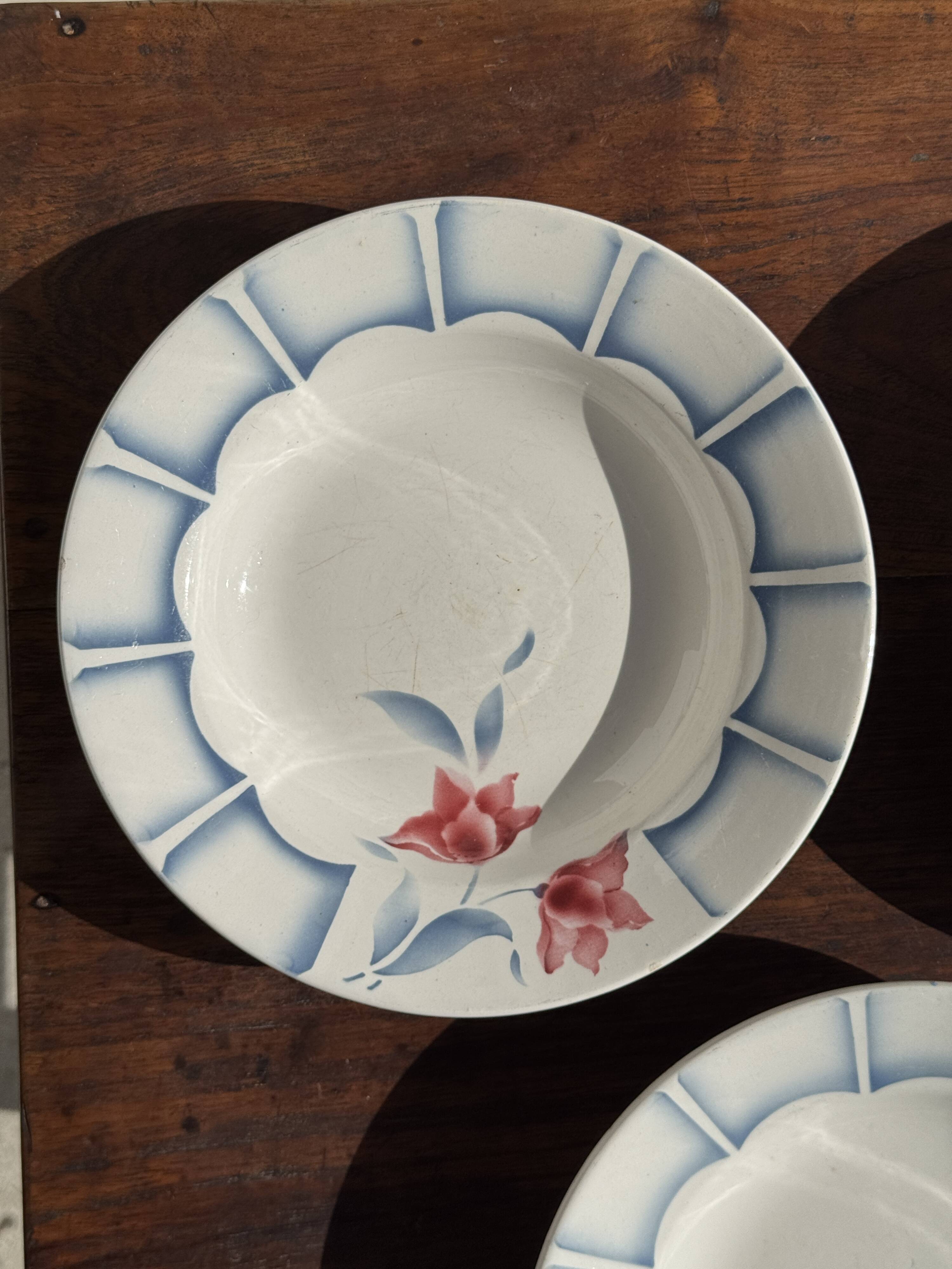 Set of 3 deep plates Digoin Sarreguemines blue with pink flowers D23
