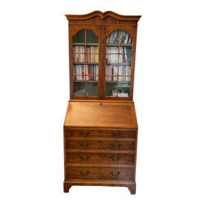 Bureau avec sa vitrine