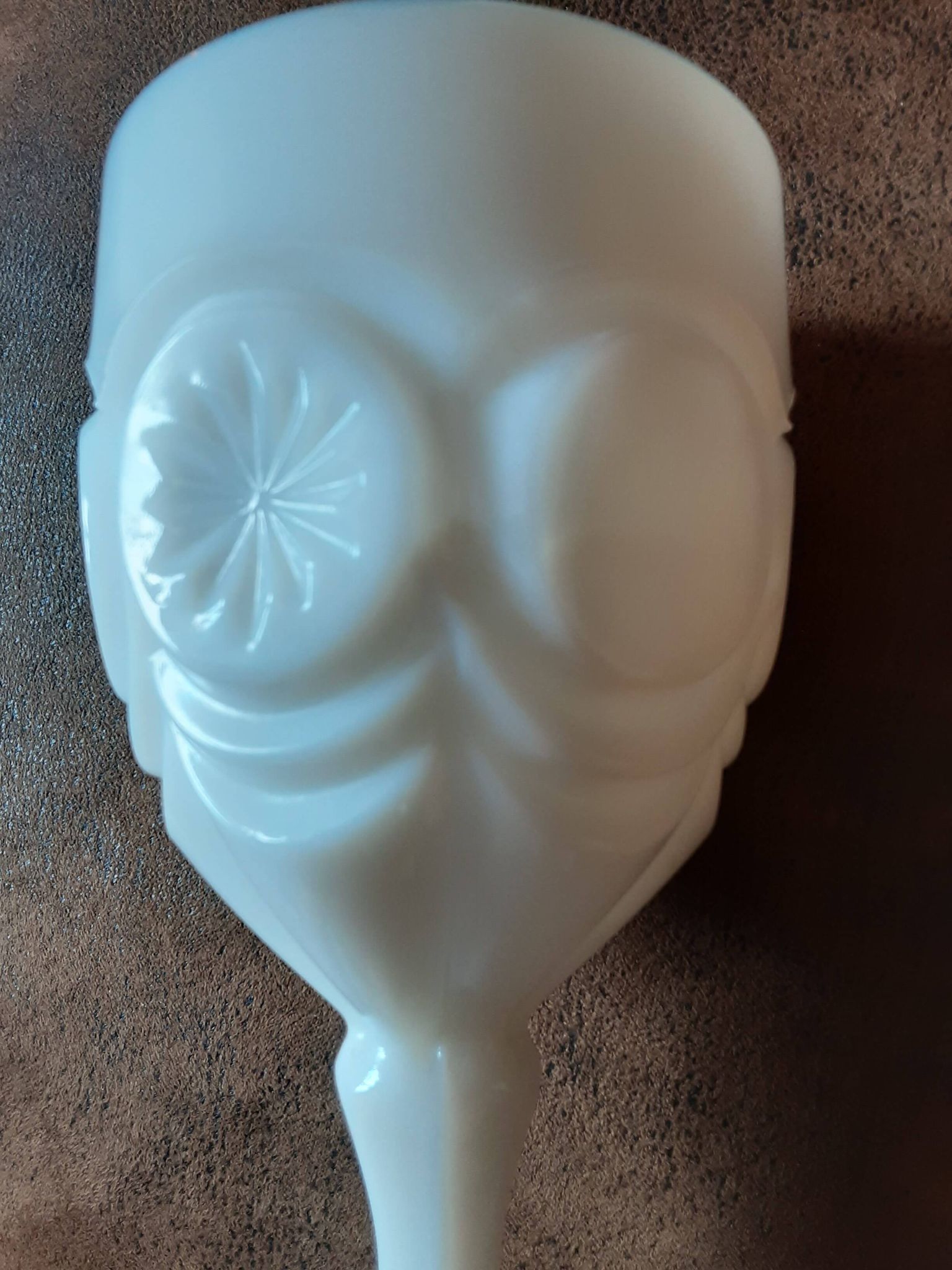 Set of 2 opal stemmed glasses