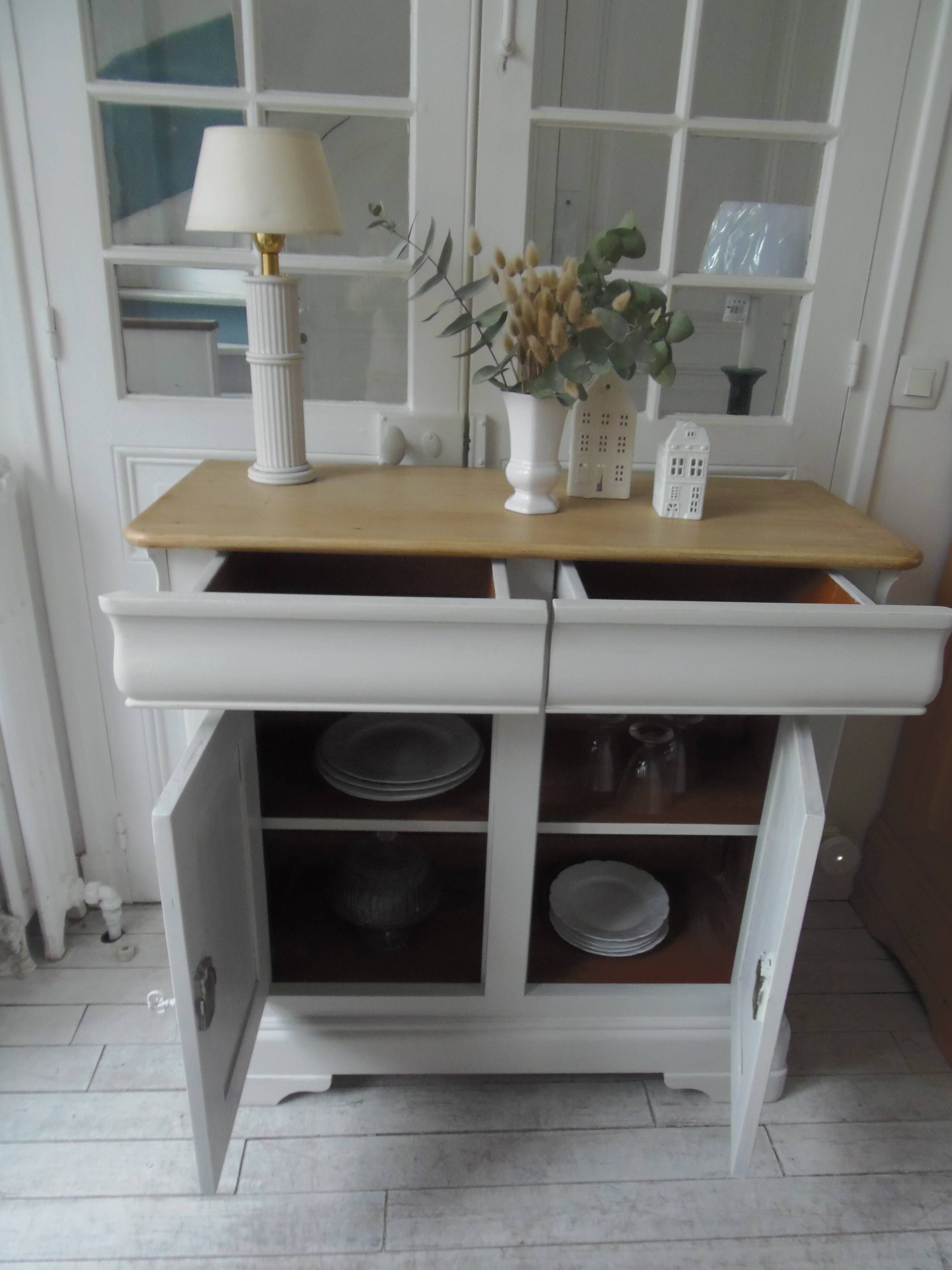 Louis Philippe style sideboard with pearl gray patina, 2 doors, drawers, wooden top.