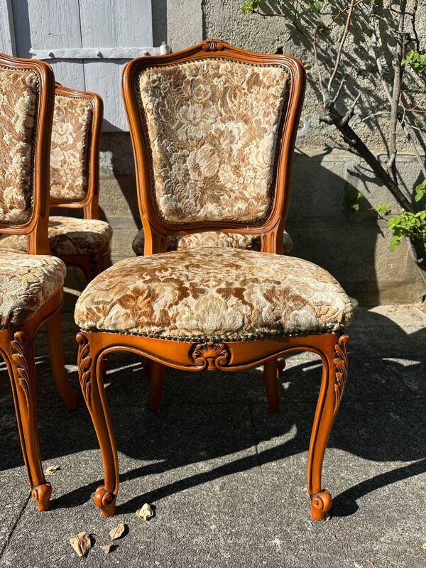 8 chaises en bois de merisier style Louis XV avec assise velours