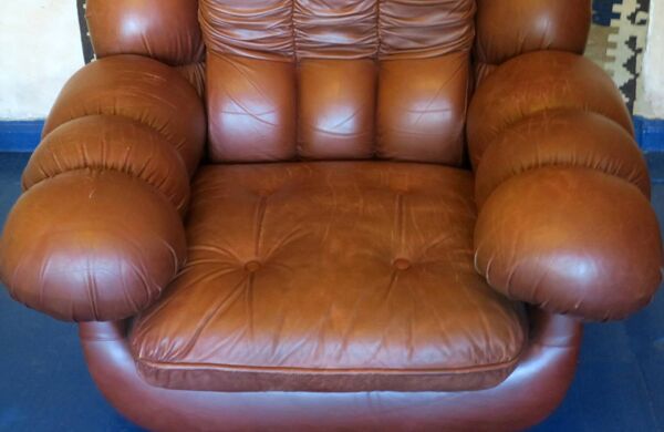 Grand fauteuil de salon en cuir italien d'après Rino Maturi, années 1970