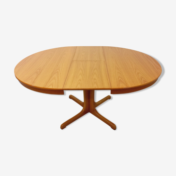 Vintage round table from the 60-70s in blond elm with integrated extension