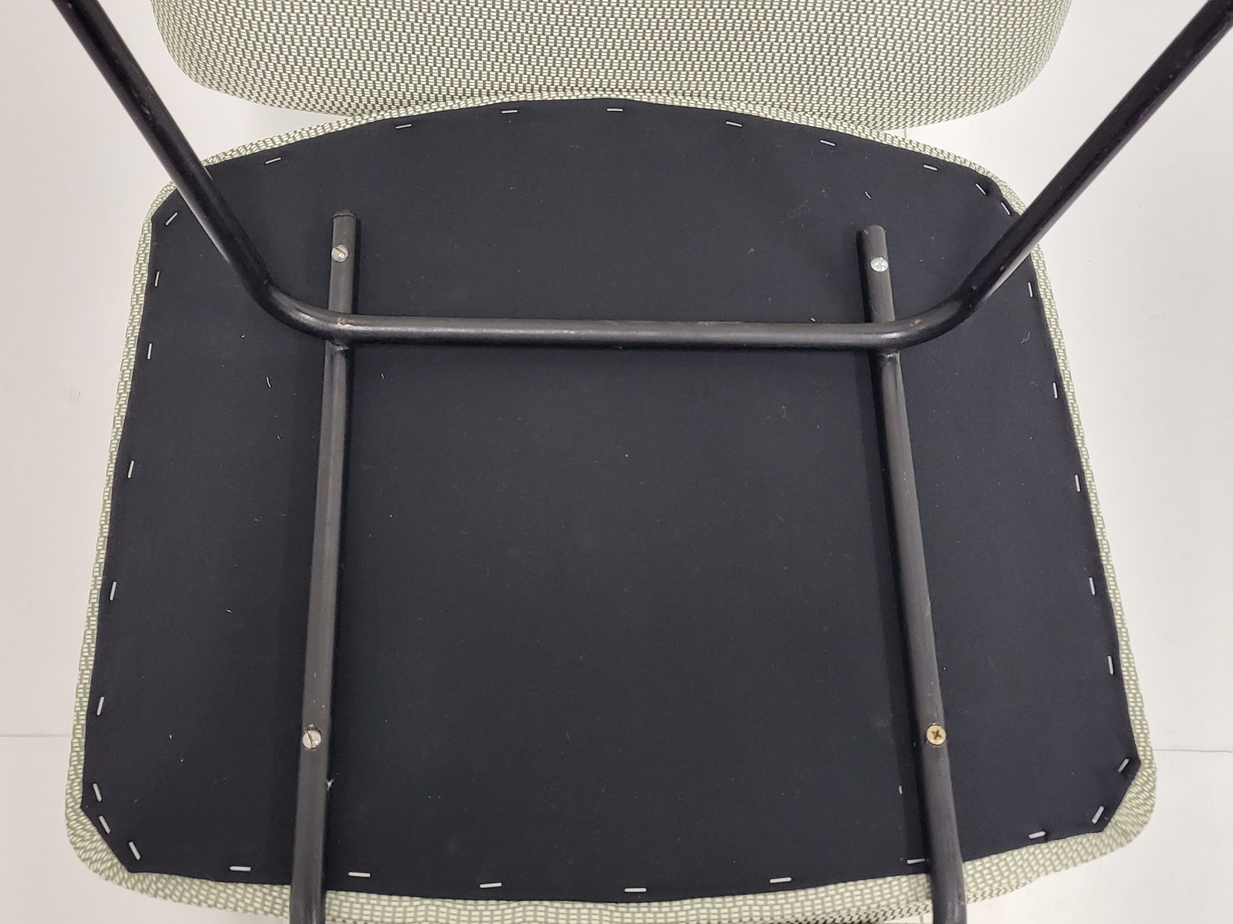 Paire de chauffeuses CM190 de Pierre Paulin pour Thonet