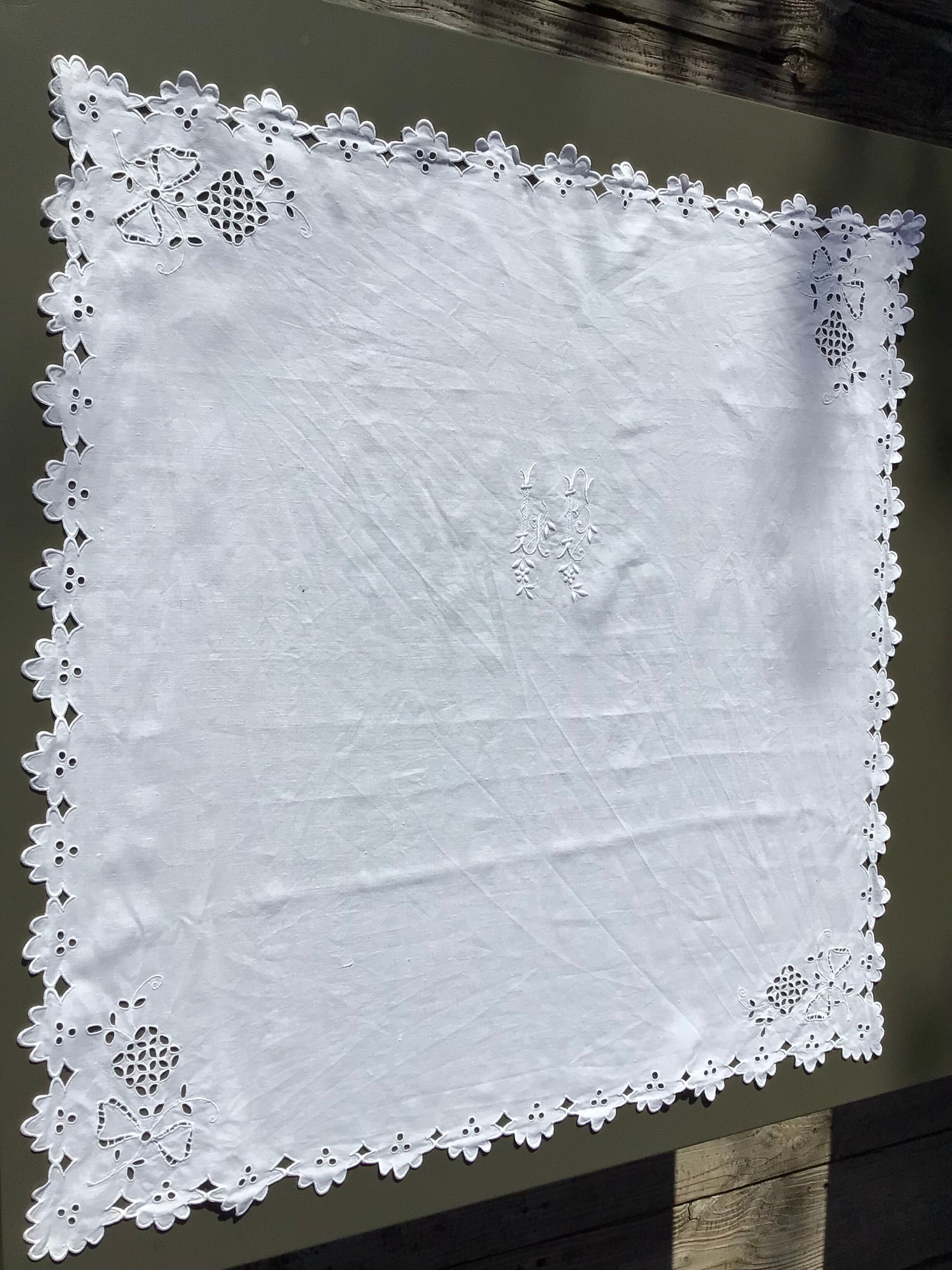 Tablecloth monogram LF square English embroidery