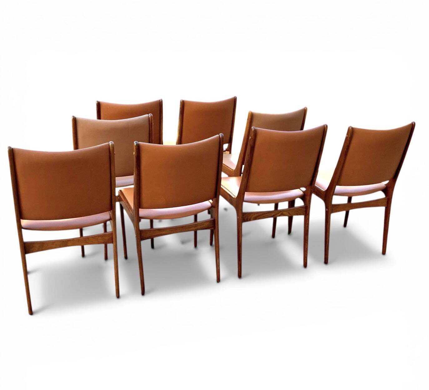 8 chaises scandinaves années 1960 de johannes andersen en palissandre massi