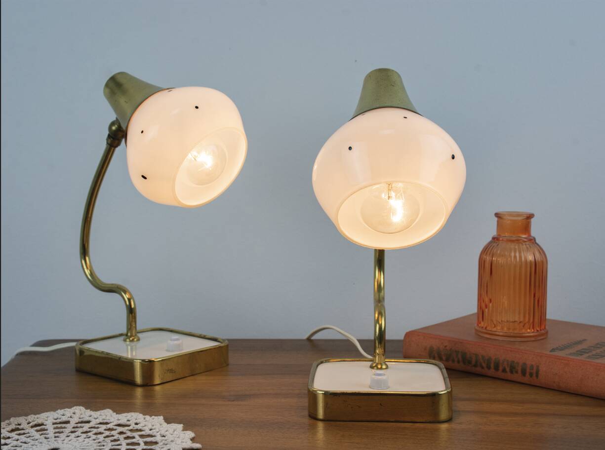 Set of 2 Vintage Mid-Century Table Lamps With Brass Stems And White Shades