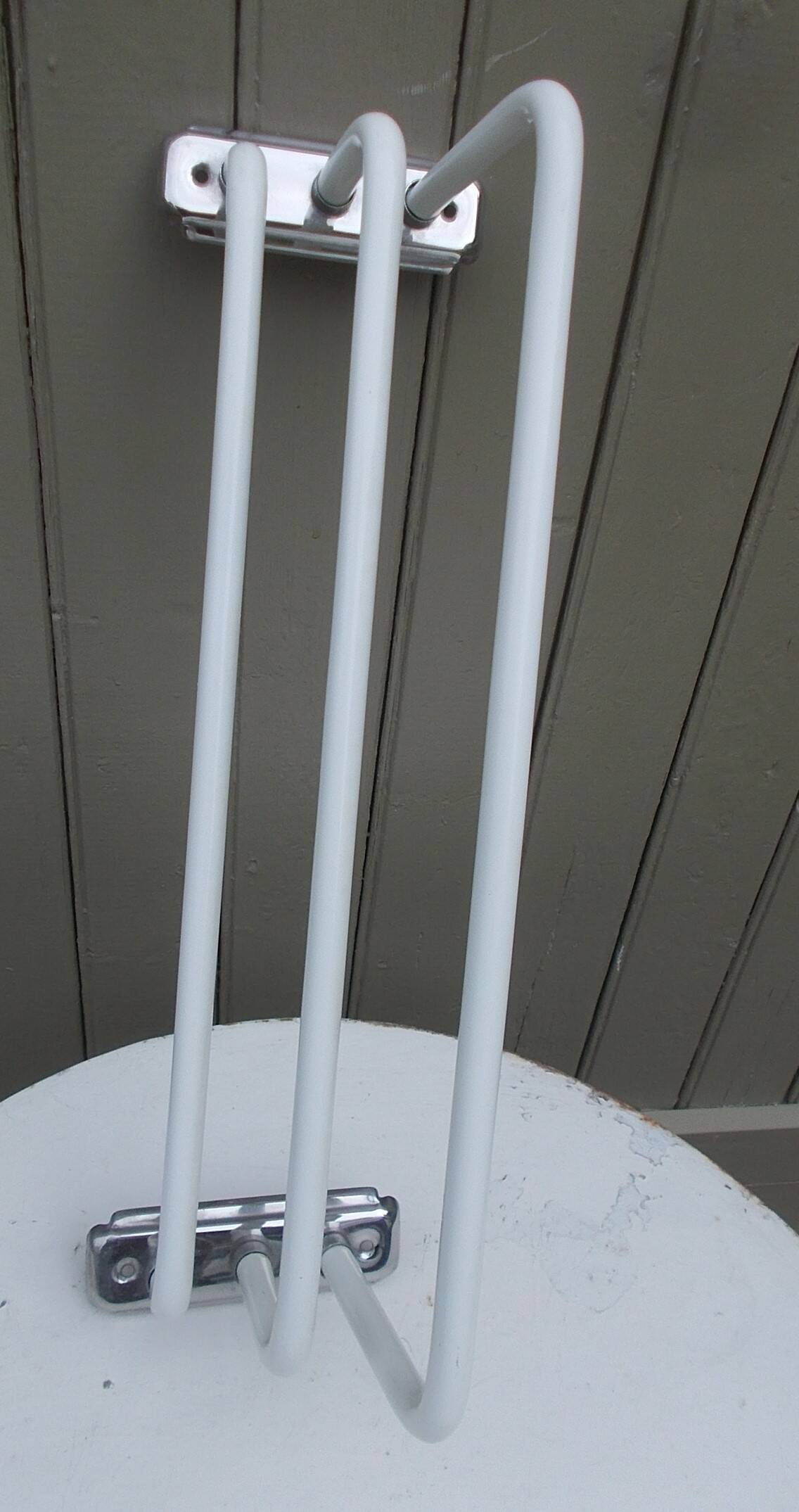 Art Deco wall-mounted towel rack