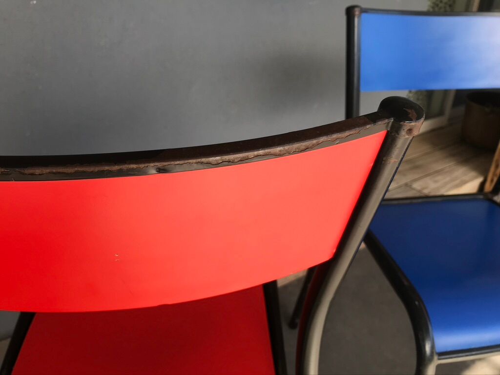 Series of 6 color school chairs