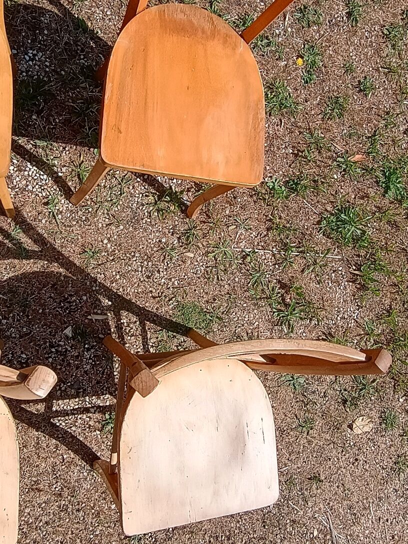Ensemble de 10 chaises bistrot dépareillées années 1950-70 vintage