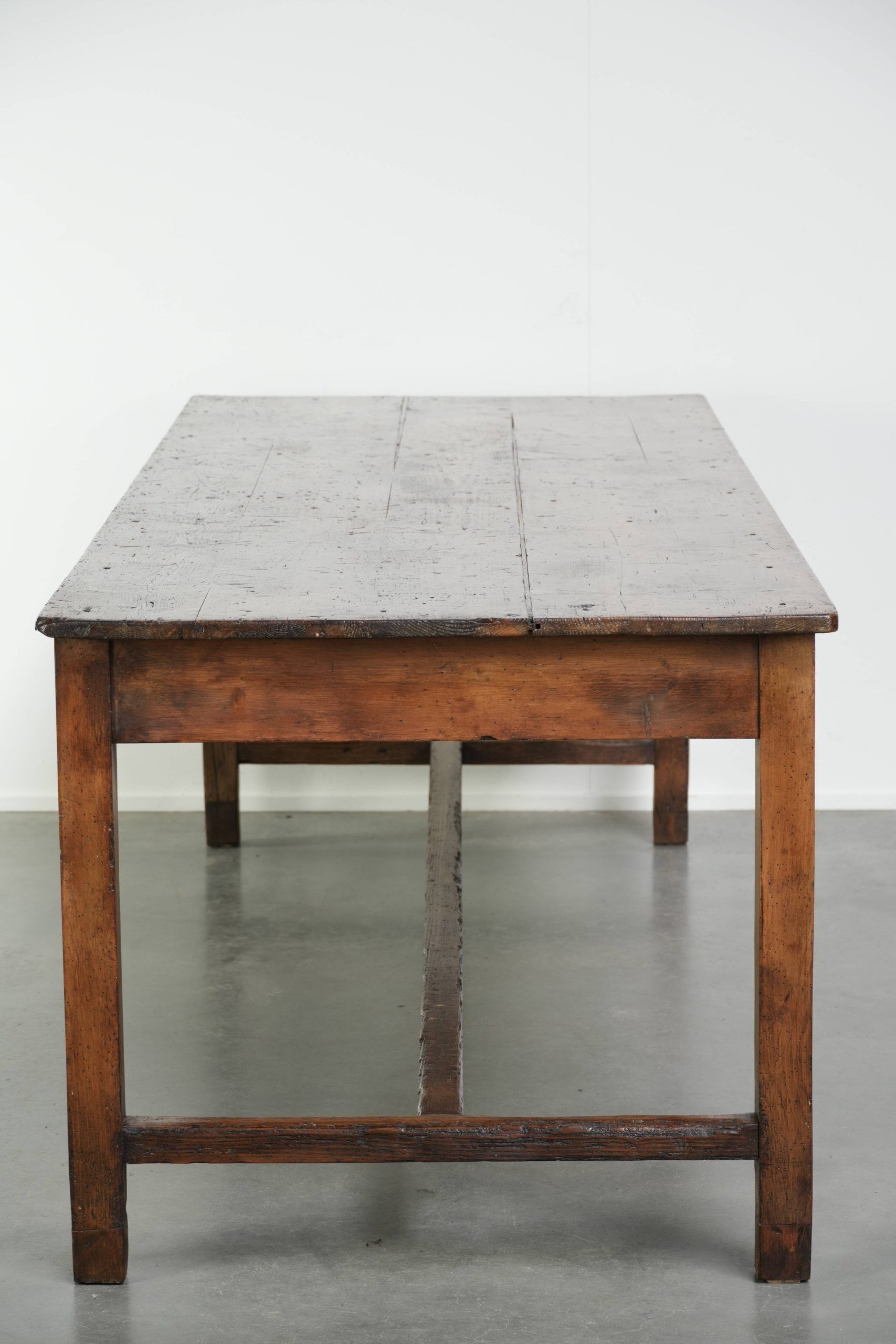 French antique farmhouse dining table from the 19th century of pine wood