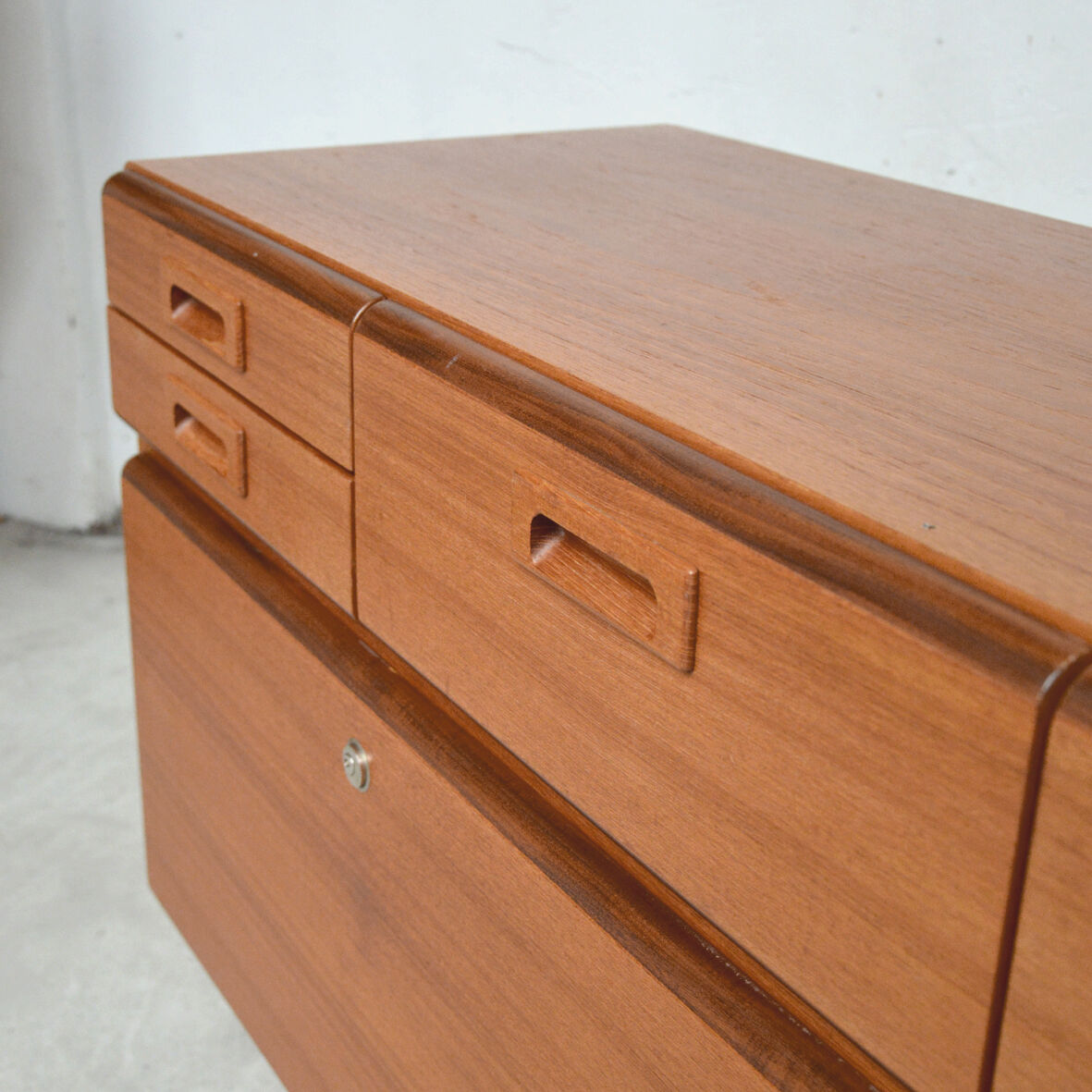 Holland multimedia sideboard, 1960