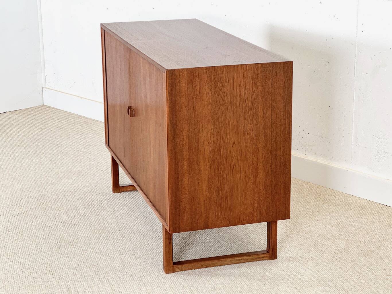 Børge Mogensen sideboard (tambour doors)