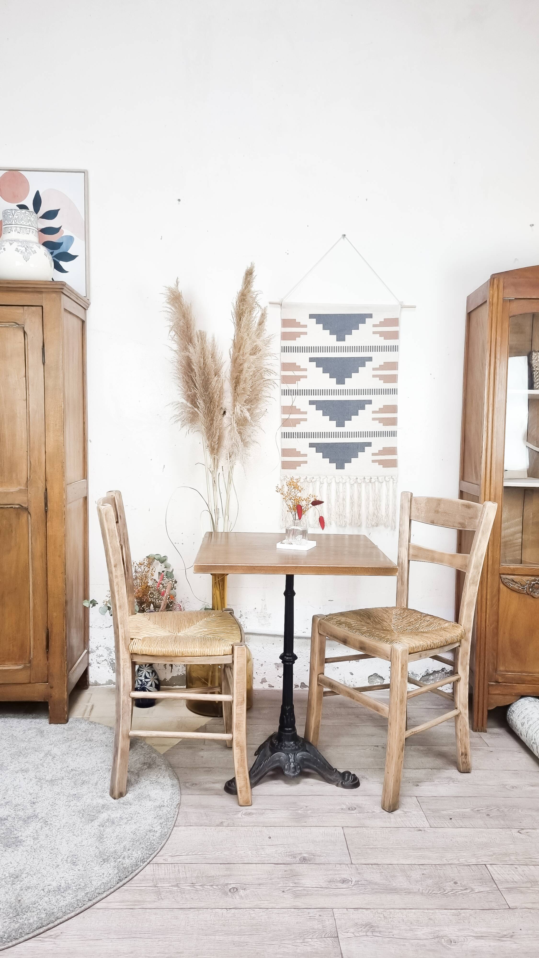 Bistro table square foot in black cast iron