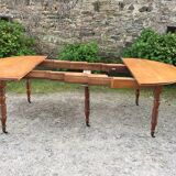 Old oval table Louis Philippe with 6 feet