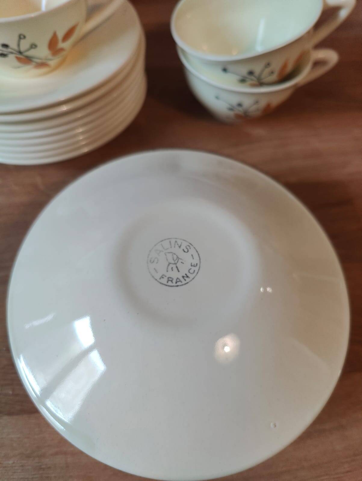 Salins, Mirande cups and saucers