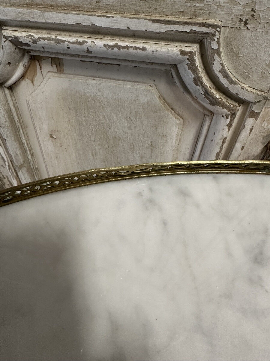 Small salon table in Directoire style, 20th century.